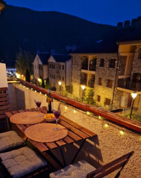 ESQUÍ PIRINEO ARAGONÉS APARTAMENTO EL JUNCARAL Wifi